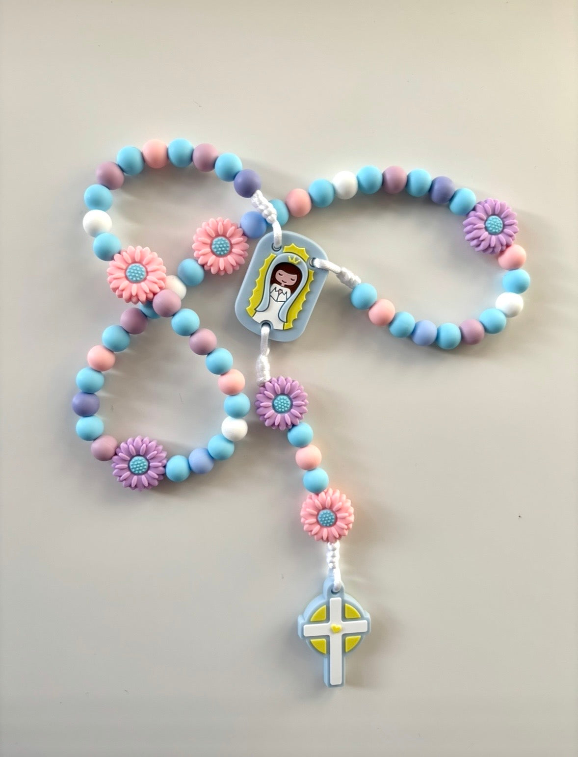 Rosario de Flores de silicón celeste
